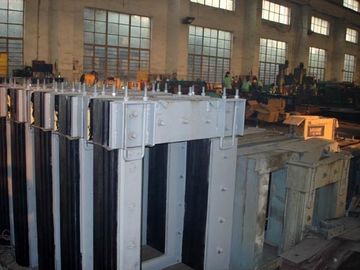 DSR-Elektroofen-Komponenten bauen Eisen-Kern und Wasser-Jacke zusammen