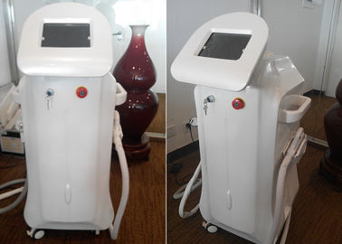 Soem, das Multifunktionsschönheits-Maschine ELIGHT IPL-Rf Laser-Haar-Abbau steht